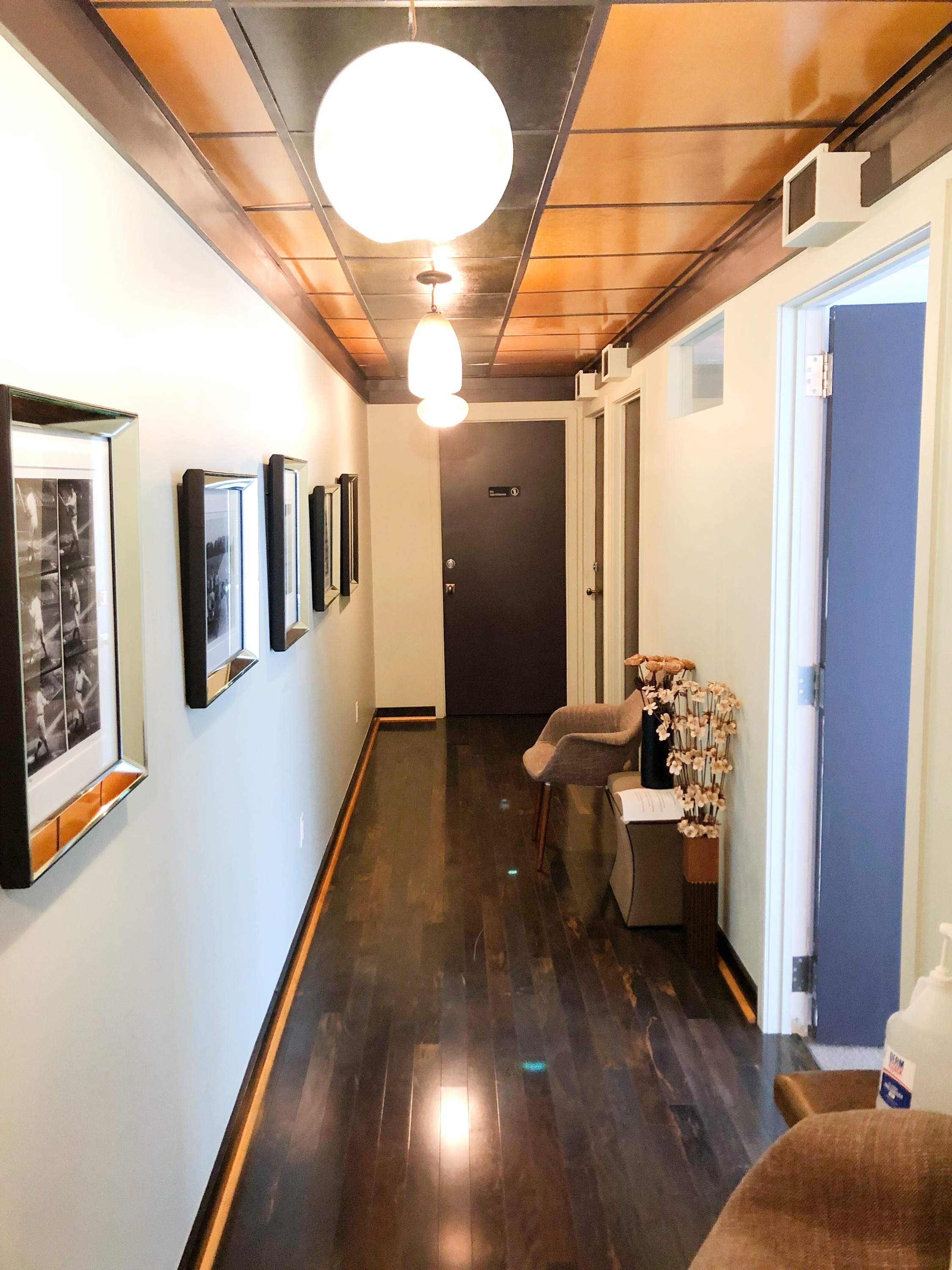 Step into flexible office space in Upper East Side, NYC, featuring offering modern design and essential amenities for professionals for therapists.